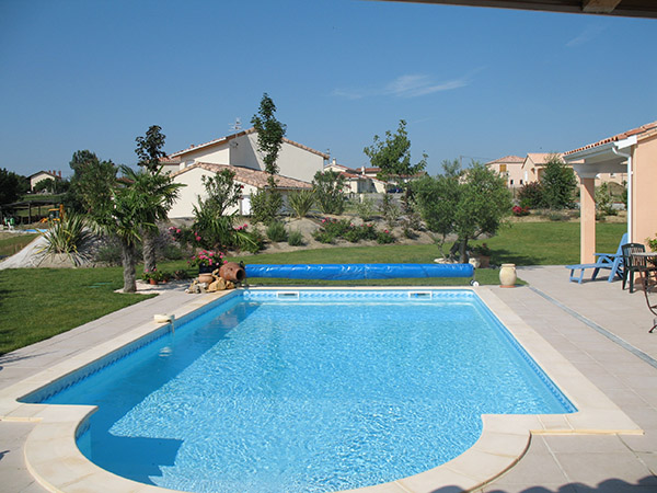 Piscine traditionnelle 10x5m